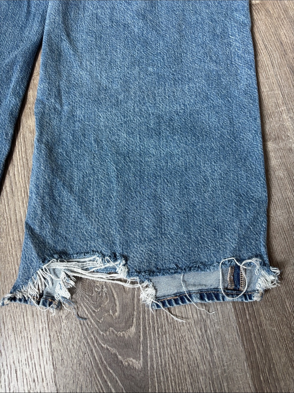 American Eagle Super High-Rise Baggy Wide Leg Jeans Medium Blue Denim Size 14 - Picture 9 of 11